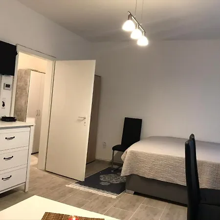 77 Apartment